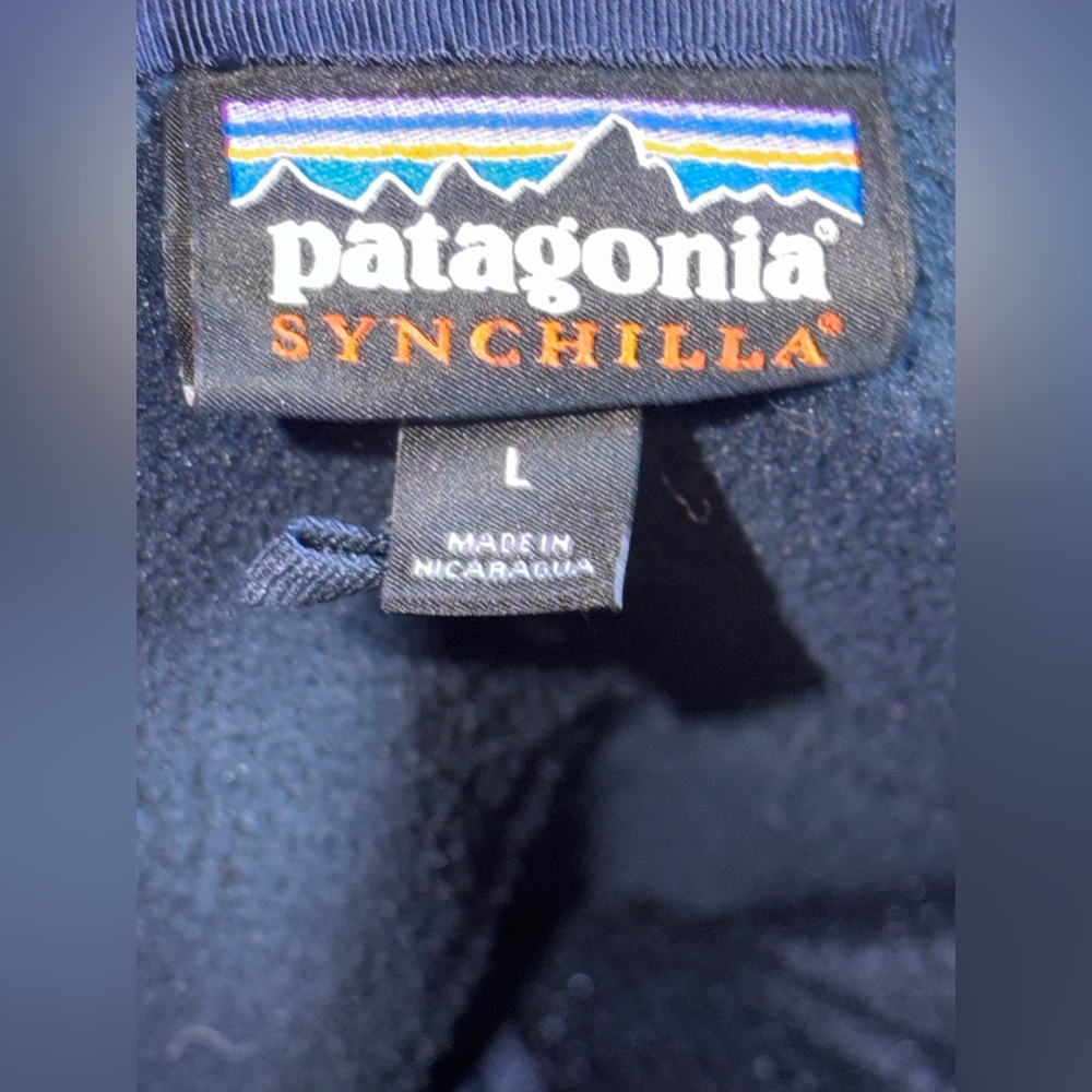 Patagonia Navy Synchilla Fleece Jacket with Multicolor Logo - Picture 3 of 6